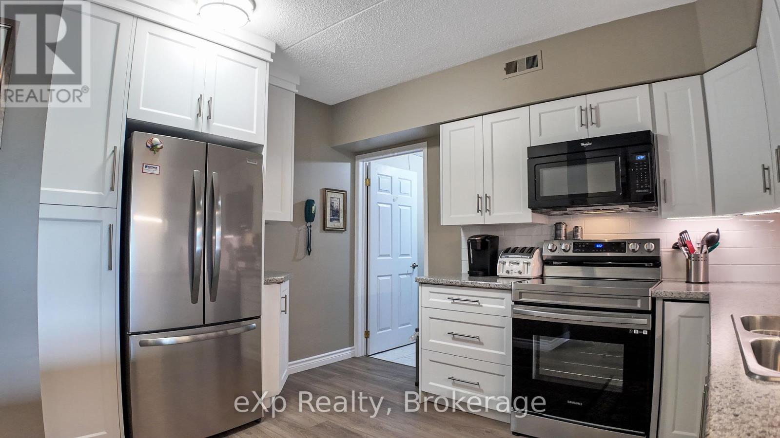 405 - 203 Mcnab Street, Brockton, Ontario  N0G 2V0 - Photo 5 - X12438608