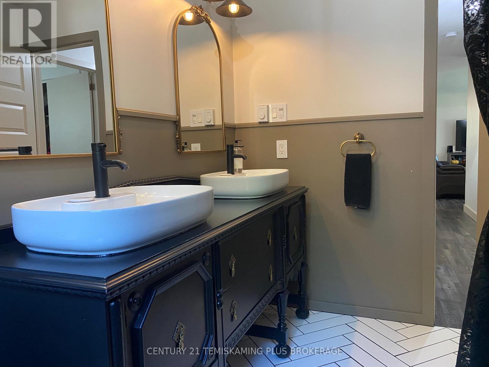 466609 Kerr Lake Road, Timiskaming, Ontario  P0J 1C0 - Photo 22 - T12434727