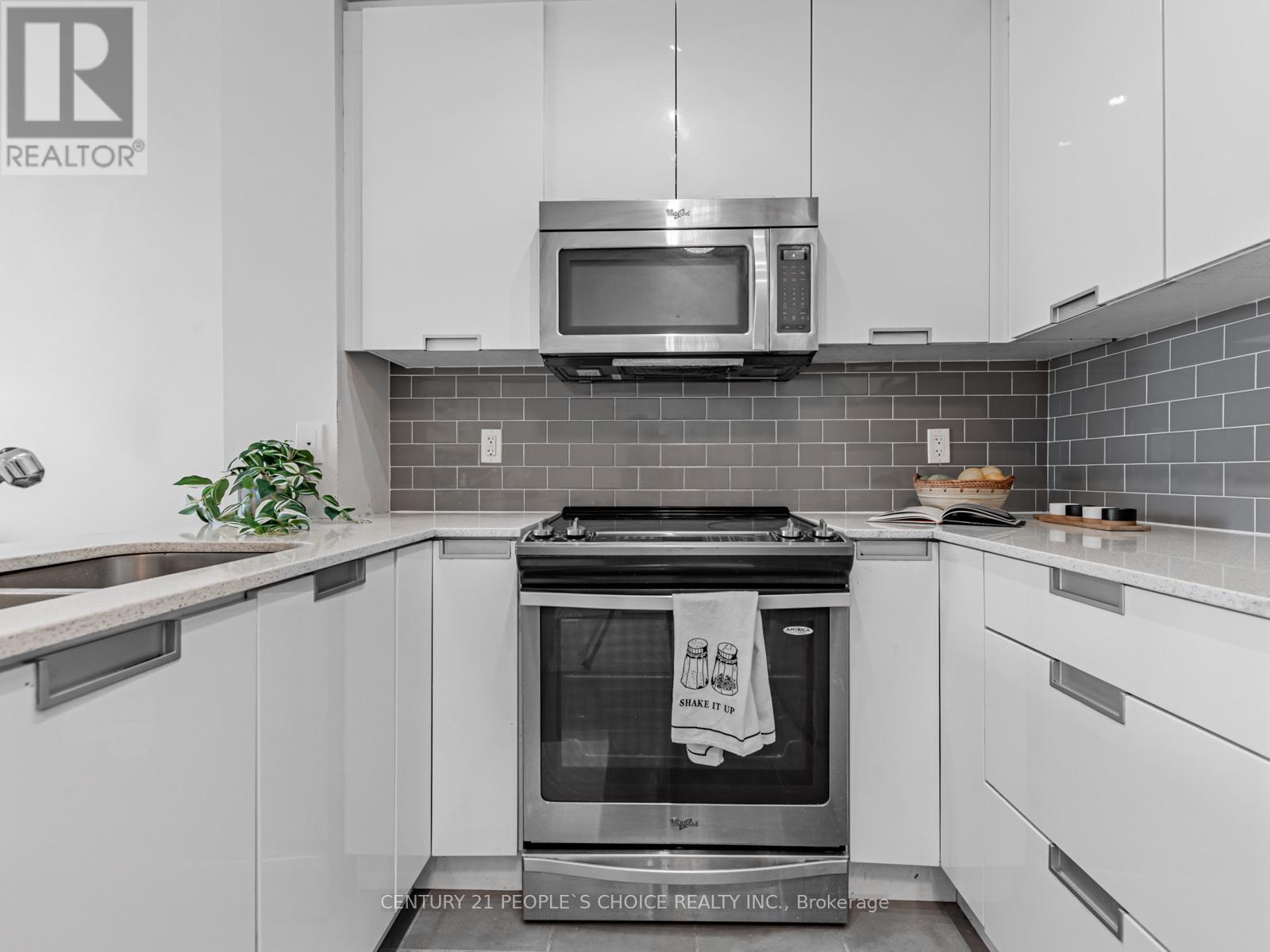 1403 - 75 Eglinton Avenue W, Mississauga, Ontario  L5R 1B2 - Photo 10 - W12438446