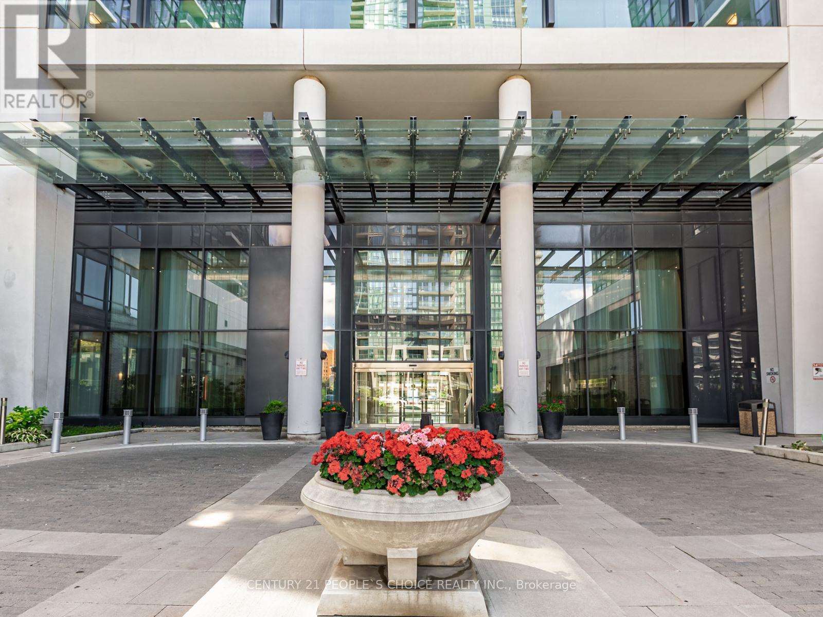 1403 - 75 Eglinton Avenue W, Mississauga, Ontario  L5R 1B2 - Photo 2 - W12438446