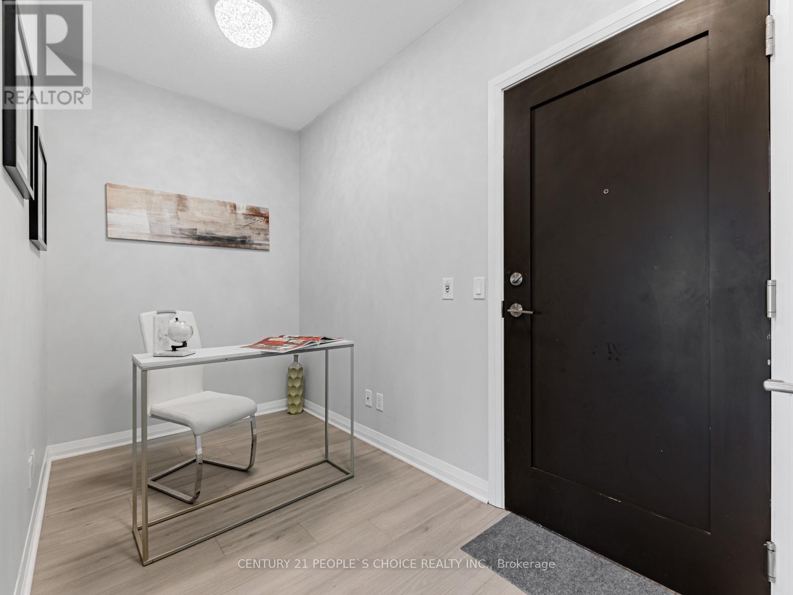 1403 - 75 Eglinton Avenue W, Mississauga, Ontario  L5R 1B2 - Photo 4 - W12438446