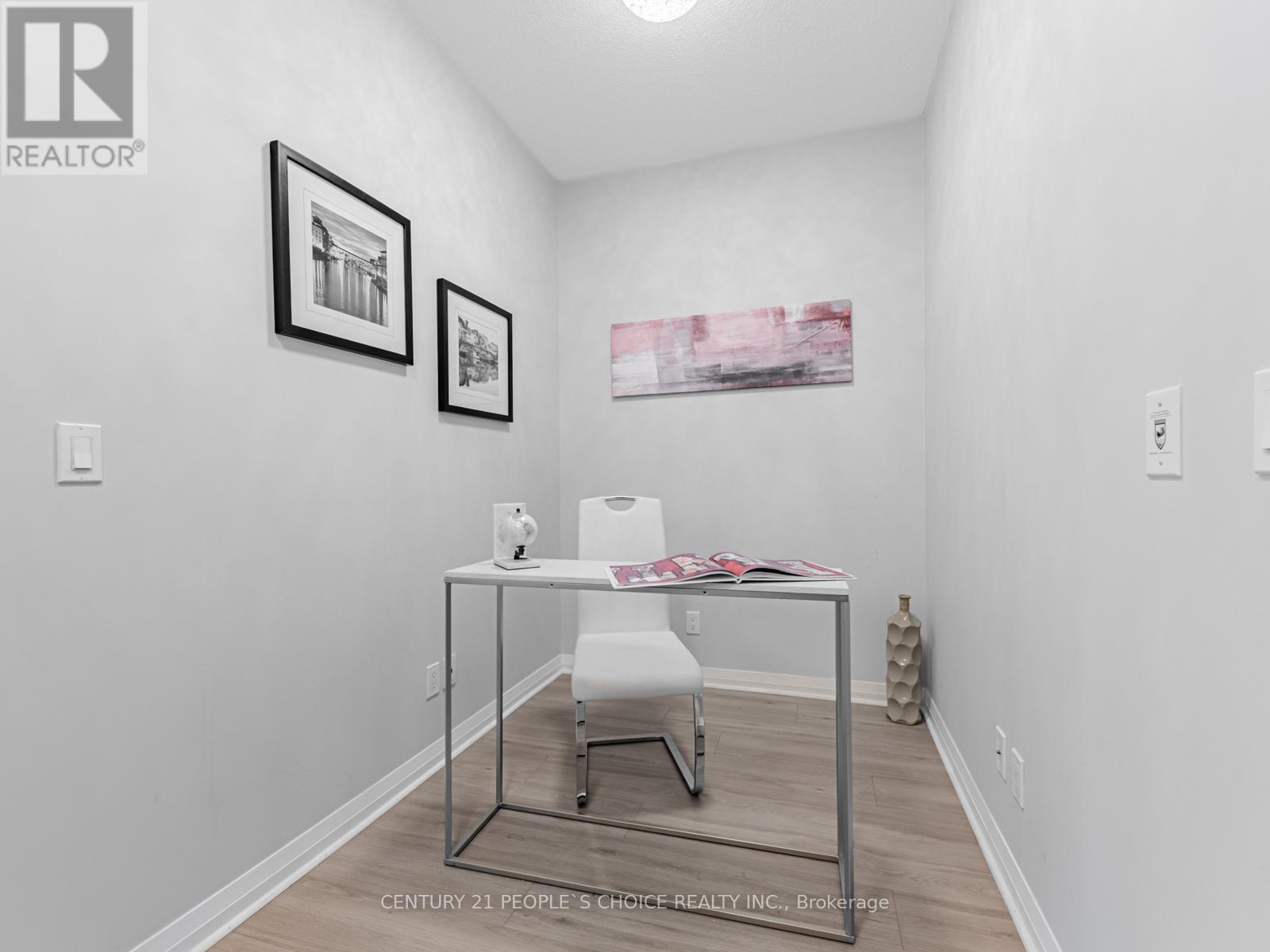 1403 - 75 Eglinton Avenue W, Mississauga, Ontario  L5R 1B2 - Photo 5 - W12438446