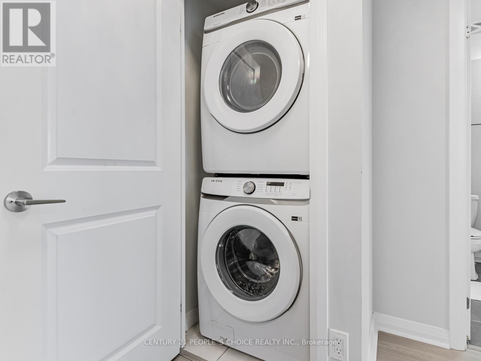 1403 - 75 Eglinton Avenue W, Mississauga, Ontario  L5R 1B2 - Photo 7 - W12438446