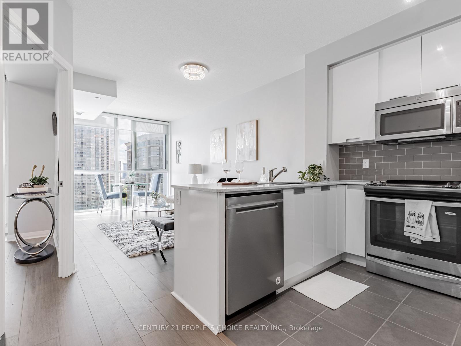 1403 - 75 Eglinton Avenue W, Mississauga, Ontario  L5R 1B2 - Photo 8 - W12438446