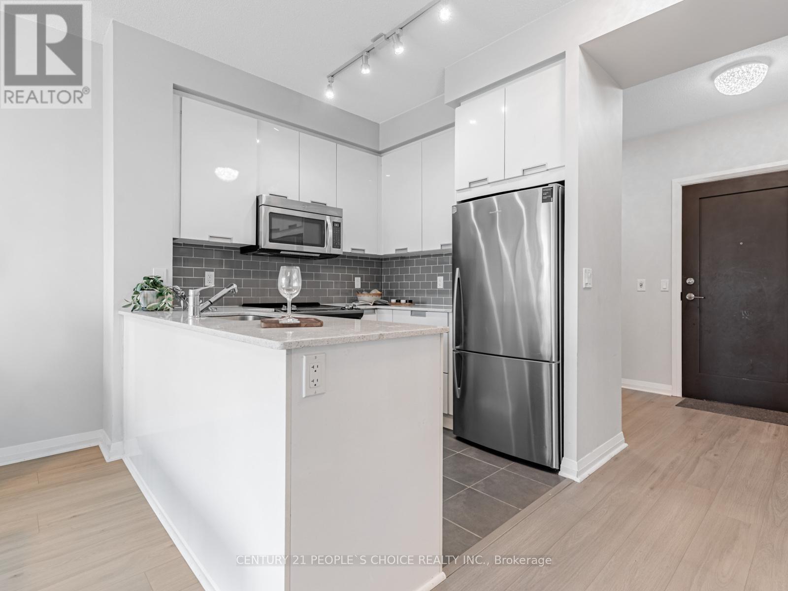 1403 - 75 Eglinton Avenue W, Mississauga, Ontario  L5R 1B2 - Photo 9 - W12438446