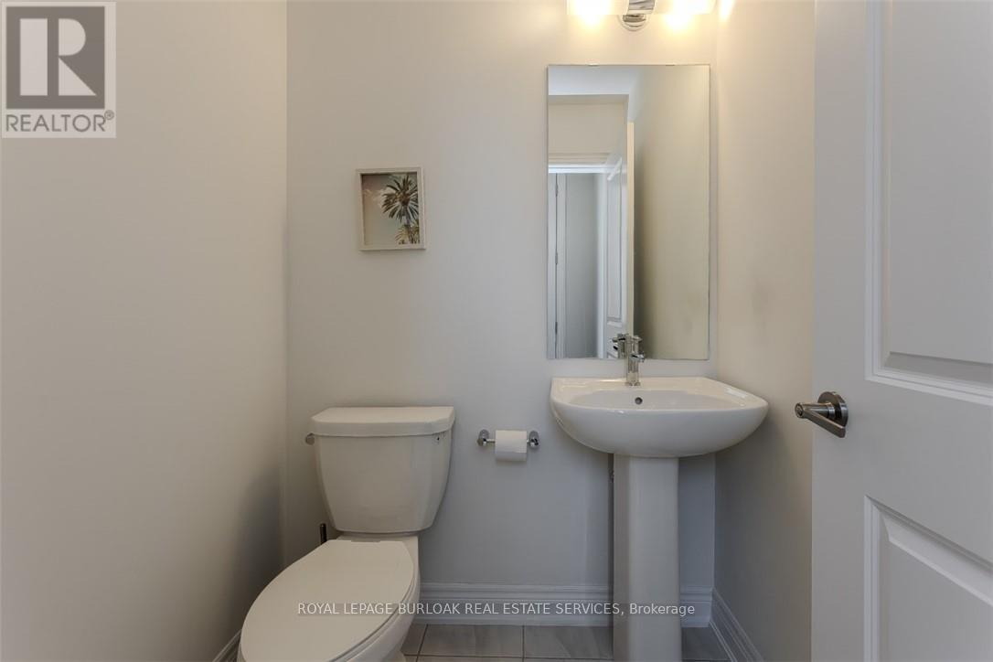52 - 2273 Turnberry Road, Burlington, Ontario  L7M 2B2 - Photo 15 - W12438505