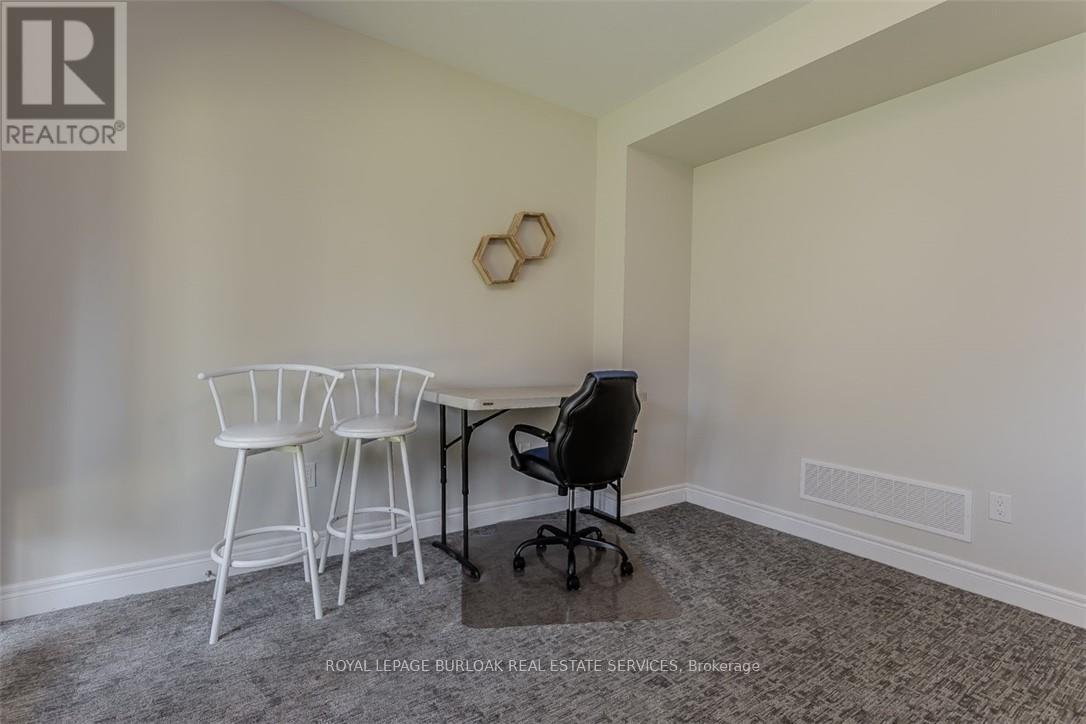 52 - 2273 Turnberry Road, Burlington, Ontario  L7M 2B2 - Photo 41 - W12438505