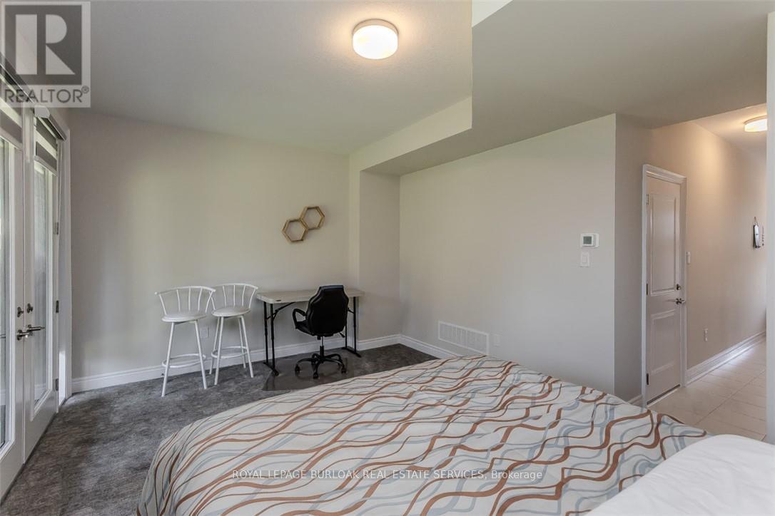 52 - 2273 Turnberry Road, Burlington, Ontario  L7M 2B2 - Photo 44 - W12438505
