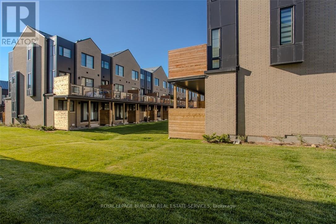 52 - 2273 Turnberry Road, Burlington, Ontario  L7M 2B2 - Photo 47 - W12438505