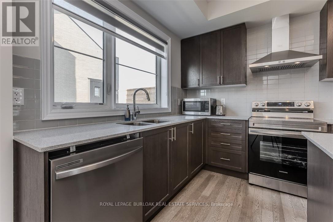 52 - 2273 Turnberry Road, Burlington, Ontario  L7M 2B2 - Photo 9 - W12438505