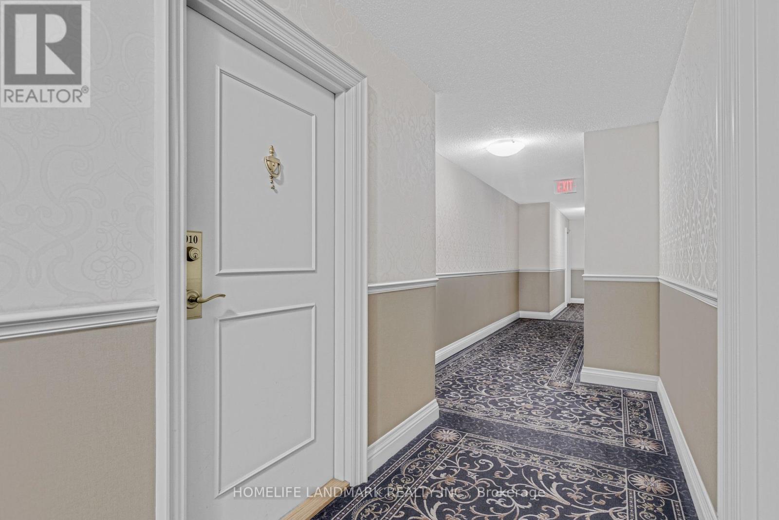 910 - 50 Elm Drive E, Mississauga, Ontario  L5A 3X2 - Photo 5 - W12438506