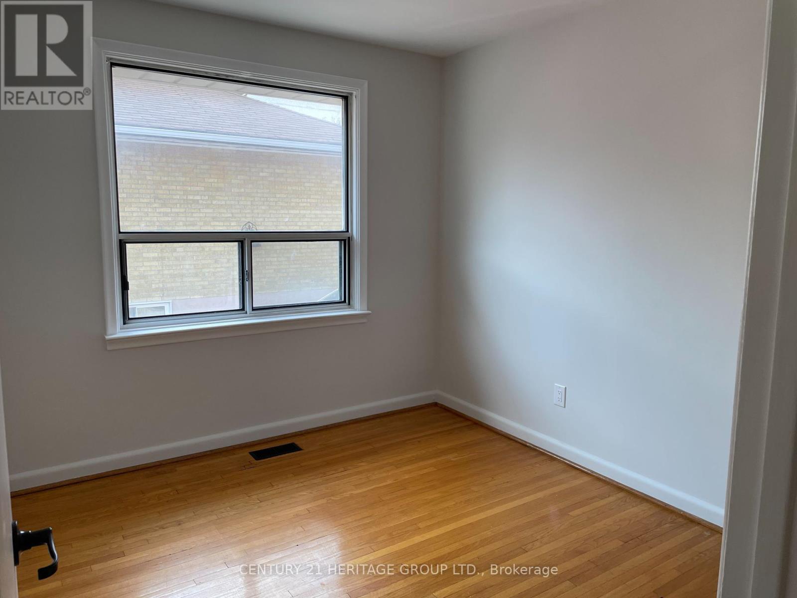 1 - 36 Arkley Crescent, Toronto, Ontario  M9R 3S3 - Photo 16 - W12438530