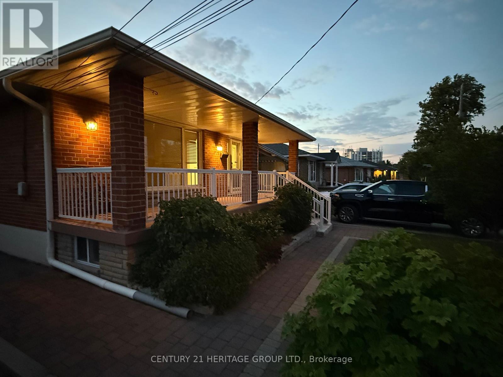 1 - 36 Arkley Crescent, Toronto, Ontario  M9R 3S3 - Photo 17 - W12438530