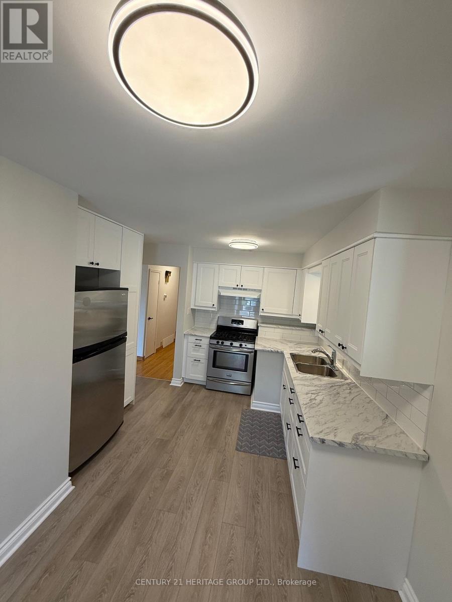 1 - 36 Arkley Crescent, Toronto, Ontario  M9R 3S3 - Photo 7 - W12438530
