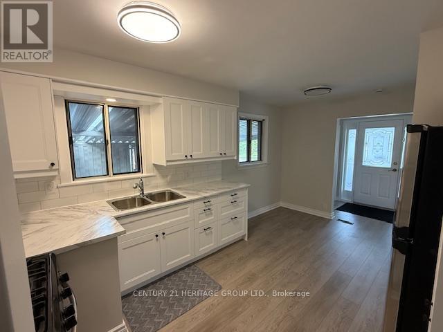 1 - 36 Arkley Crescent, Toronto, Ontario  M9R 3S3 - Photo 8 - W12438530