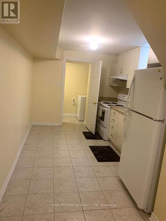 9 Ballyhaise Crescent, Brampton, Ontario  L6X 0Y2 - Photo 2 - W12438538