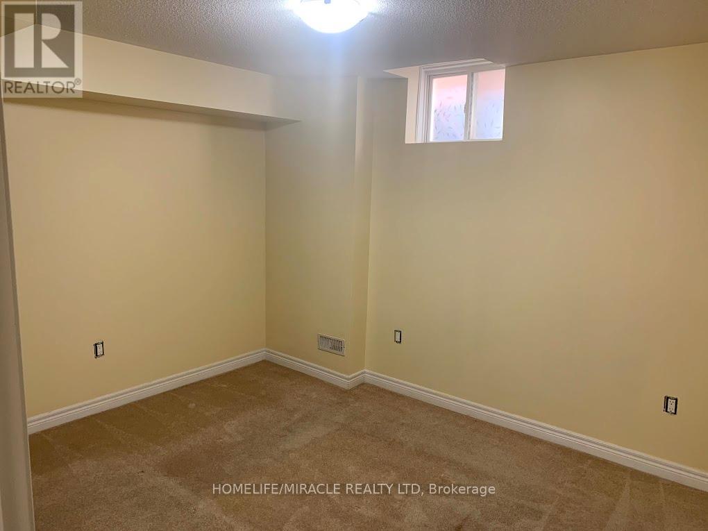 9 Ballyhaise Crescent, Brampton, Ontario  L6X 0Y2 - Photo 9 - W12438538