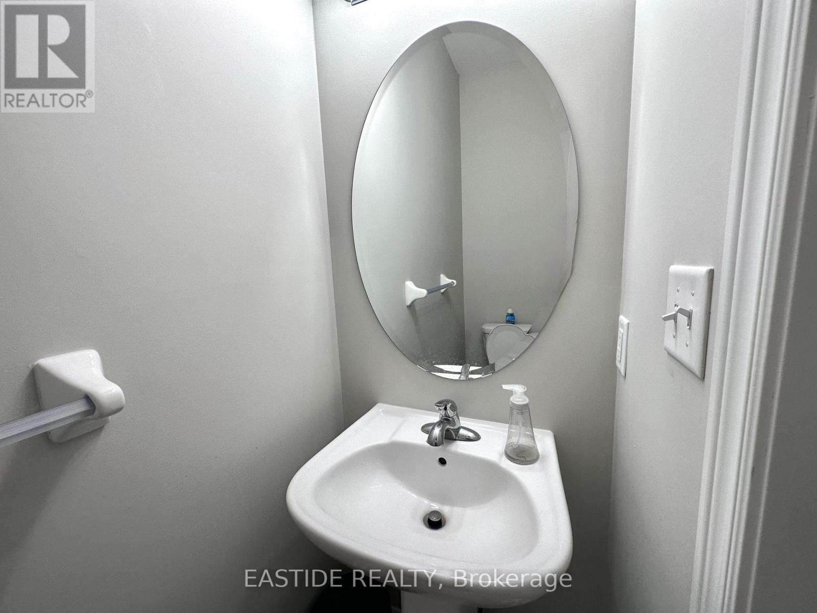 57 Benhurst Crescent, Brampton, Ontario  L7A 0B7 - Photo 5 - W12438550