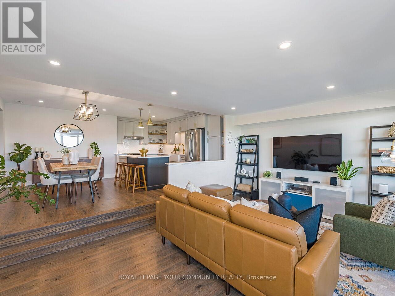 2012 - 270 Scarlett Road, Toronto, Ontario  M6N 4X7 - Photo 12 - W12438559