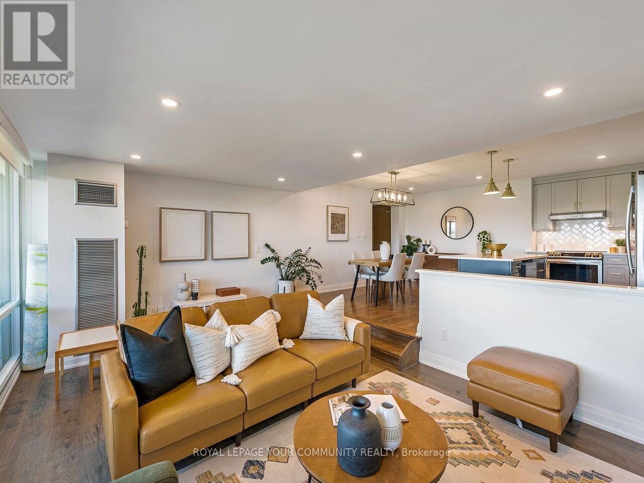 2012 - 270 Scarlett Road, Toronto, Ontario  M6N 4X7 - Photo 16 - W12438559