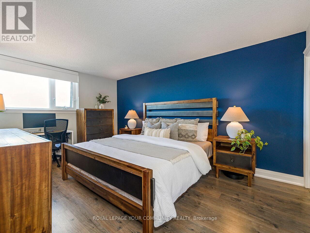 2012 - 270 Scarlett Road, Toronto, Ontario  M6N 4X7 - Photo 18 - W12438559