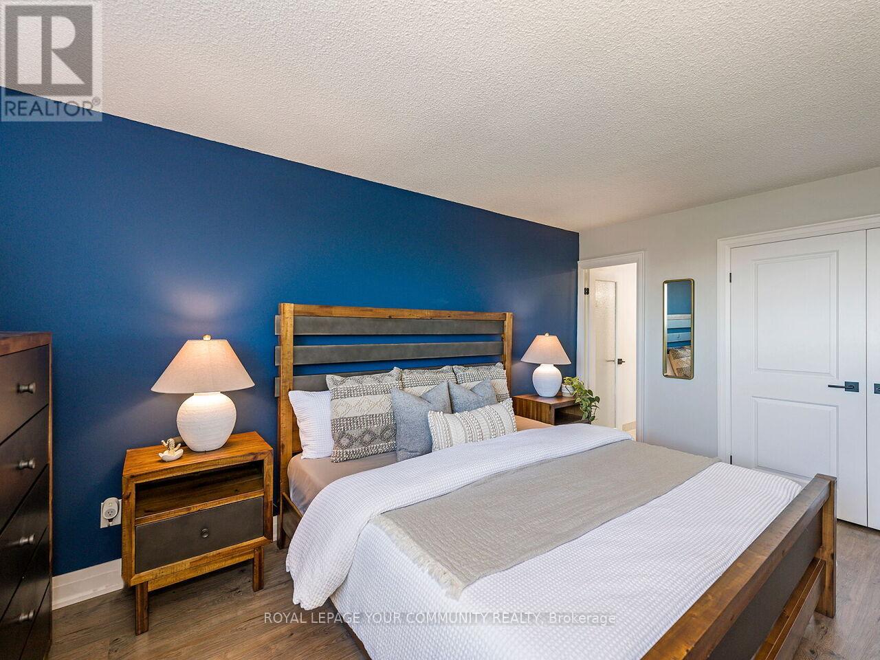 2012 - 270 Scarlett Road, Toronto, Ontario  M6N 4X7 - Photo 20 - W12438559