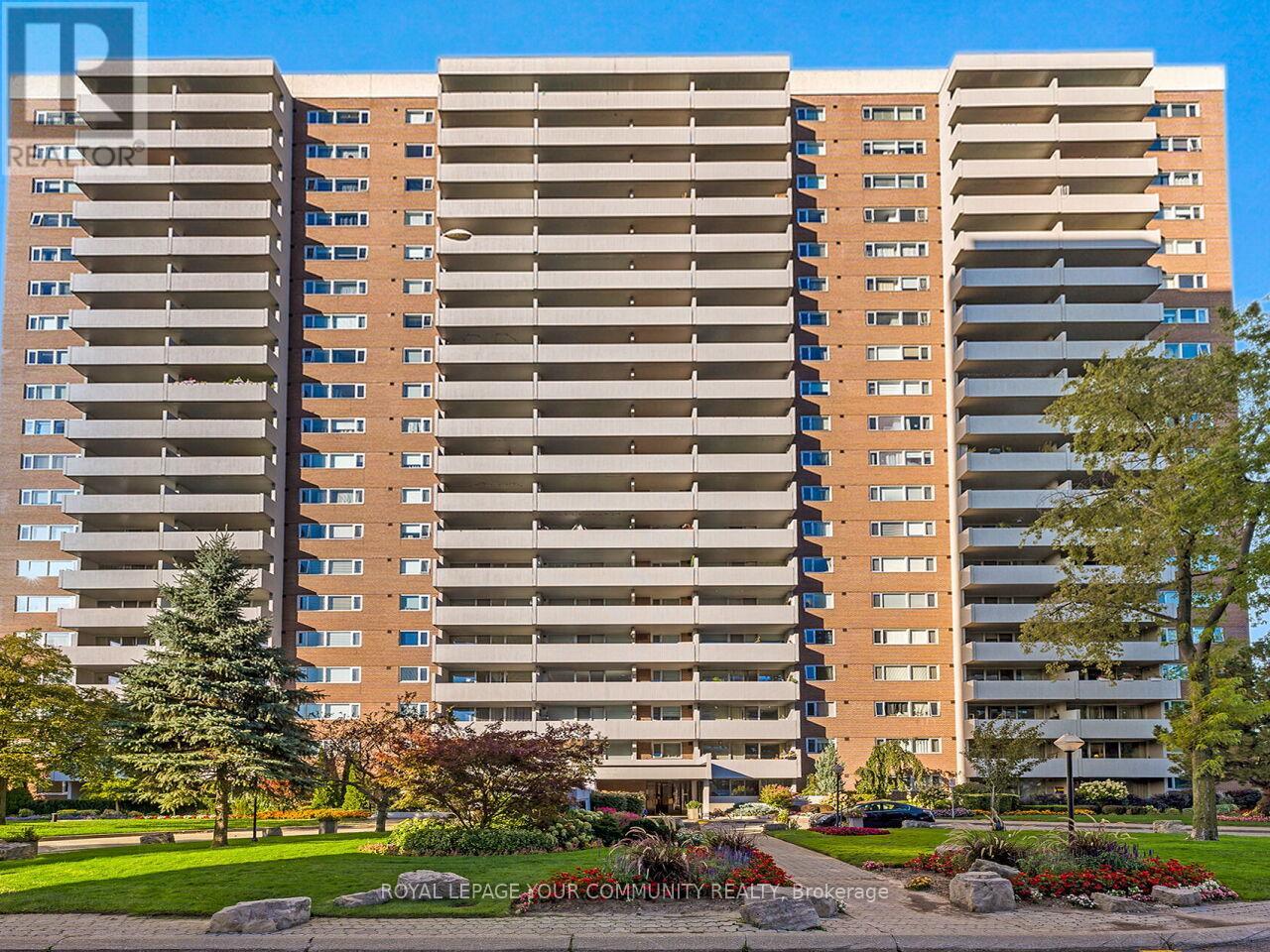 2012 - 270 Scarlett Road, Toronto, Ontario  M6N 4X7 - Photo 39 - W12438559