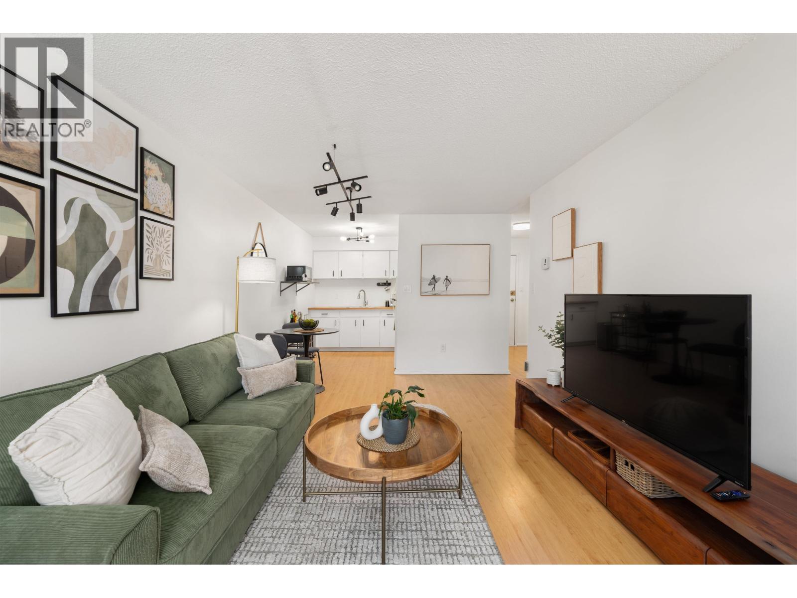 304 212 Forbes Avenue, North Vancouver, British Columbia  V7M 3E5 - Photo 2 - R3054131