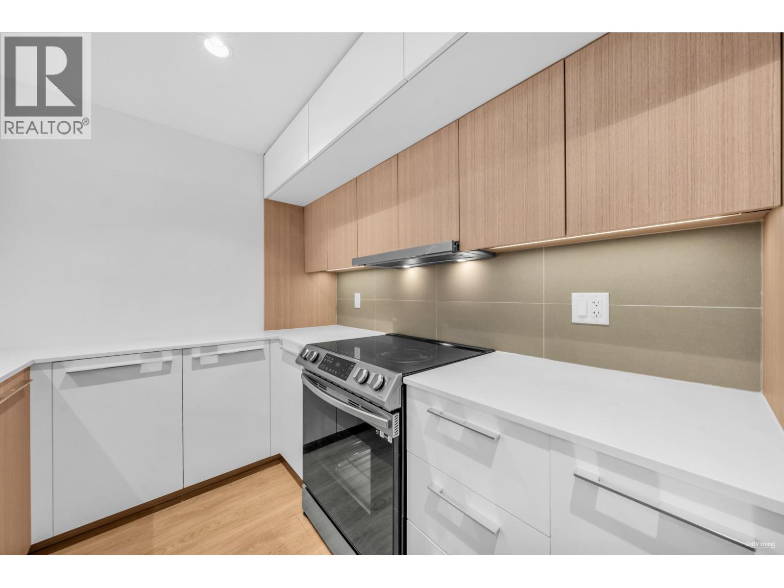 403 9888 University Crescent, Burnaby, British Columbia  V5A 0G4 - Photo 4 - R3054139