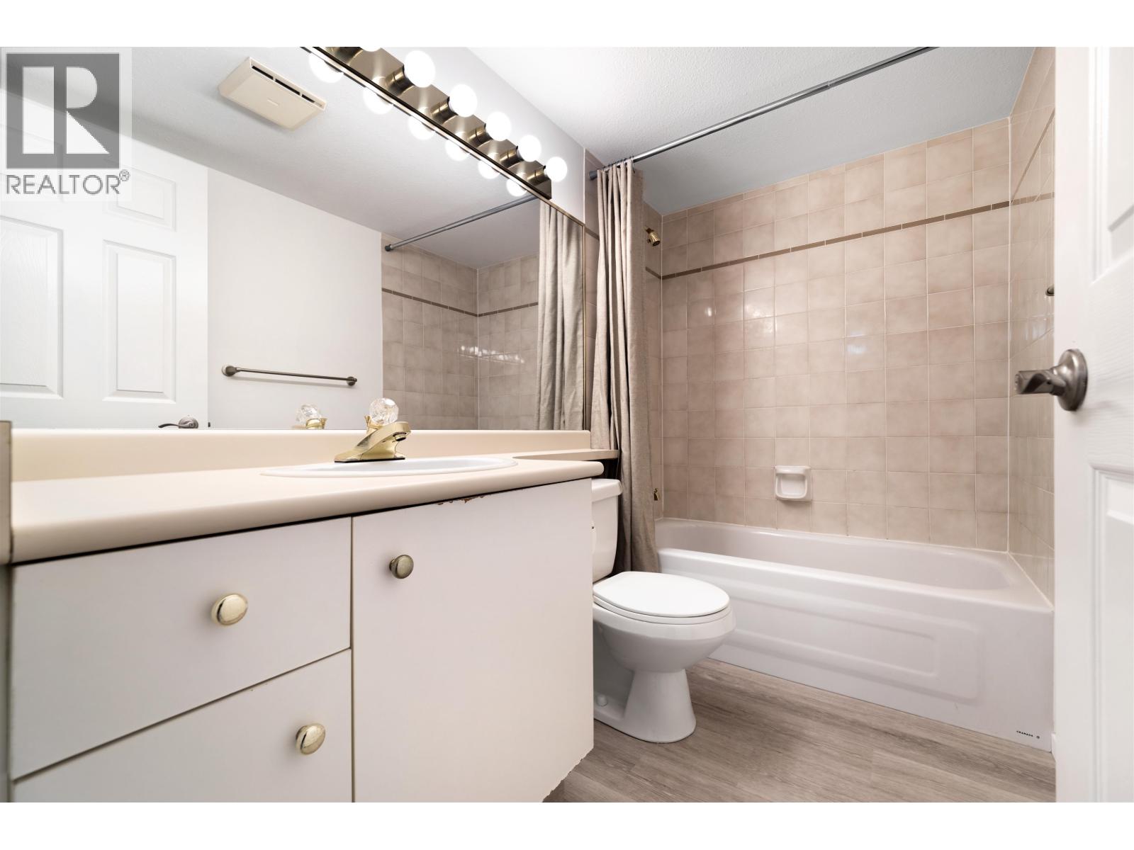 205 5565 Inman Avenue, Burnaby, British Columbia  V5H 2M2 - Photo 18 - R3054146