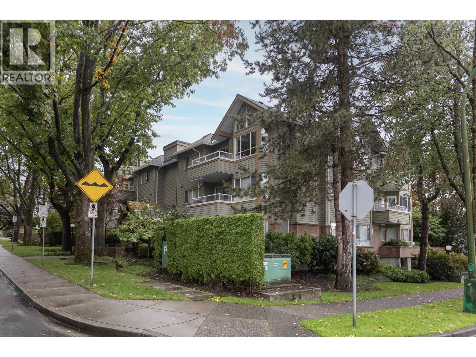 205 5565 Inman Avenue, Burnaby, British Columbia  V5H 2M2 - Photo 24 - R3054146