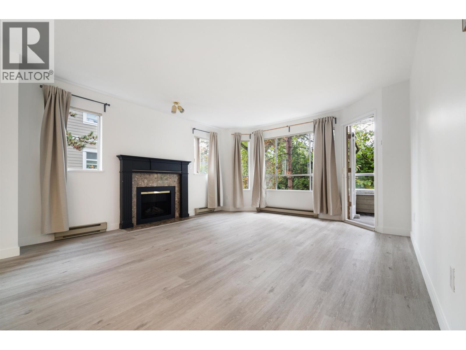 205 5565 Inman Avenue, Burnaby, British Columbia  V5H 2M2 - Photo 3 - R3054146