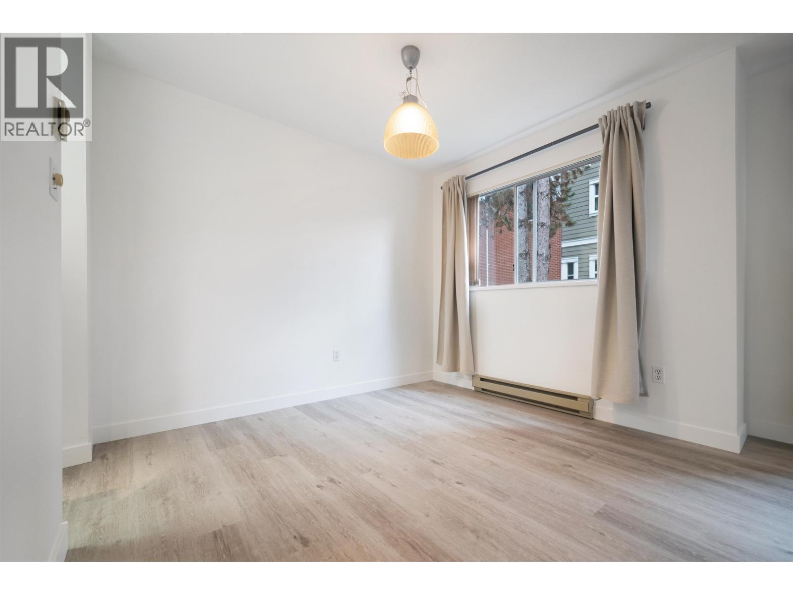 205 5565 Inman Avenue, Burnaby, British Columbia  V5H 2M2 - Photo 8 - R3054146