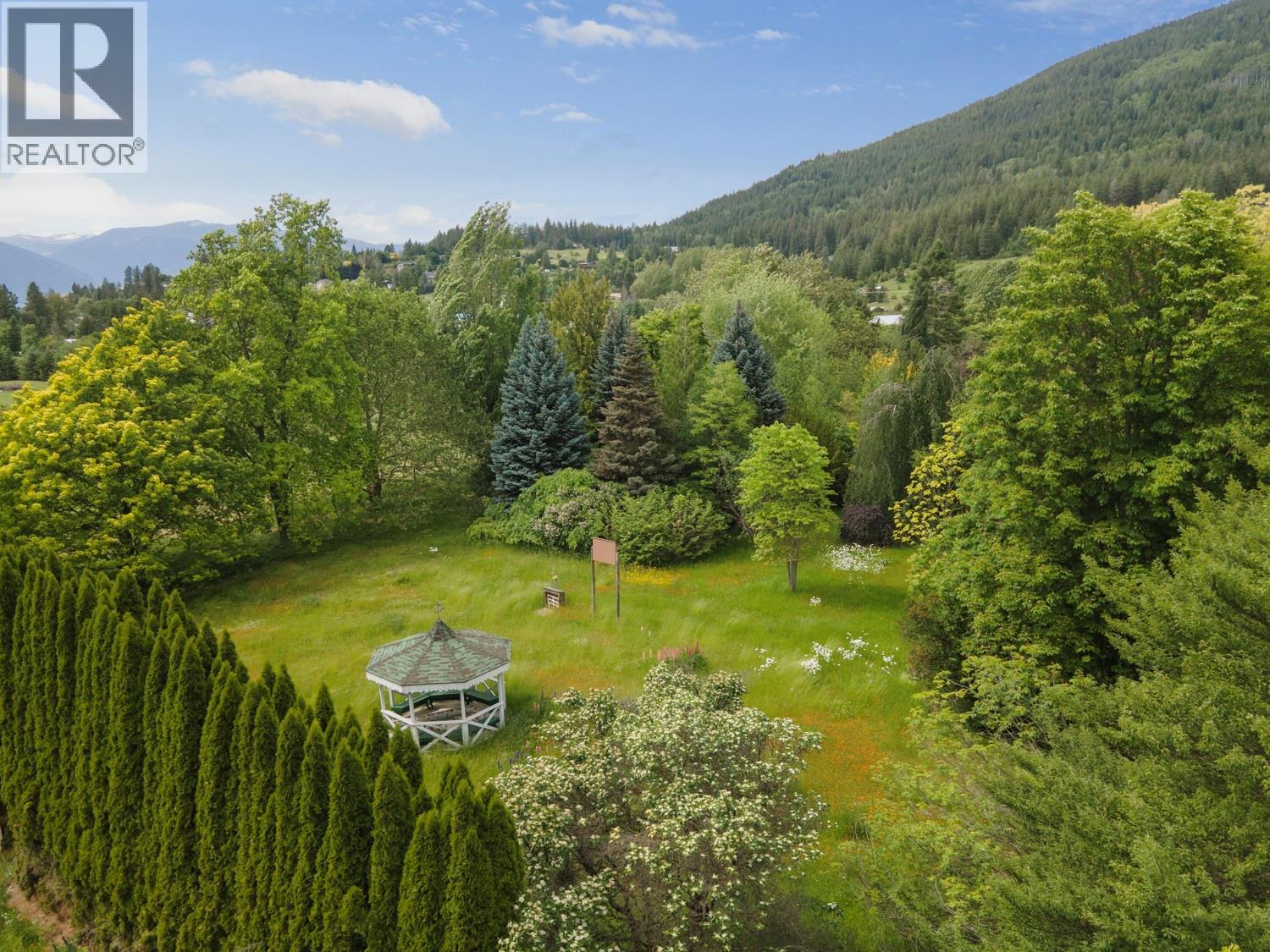 2915 3 Highway, Creston, British Columbia  V0B 1G1 - Photo 24 - 10364282