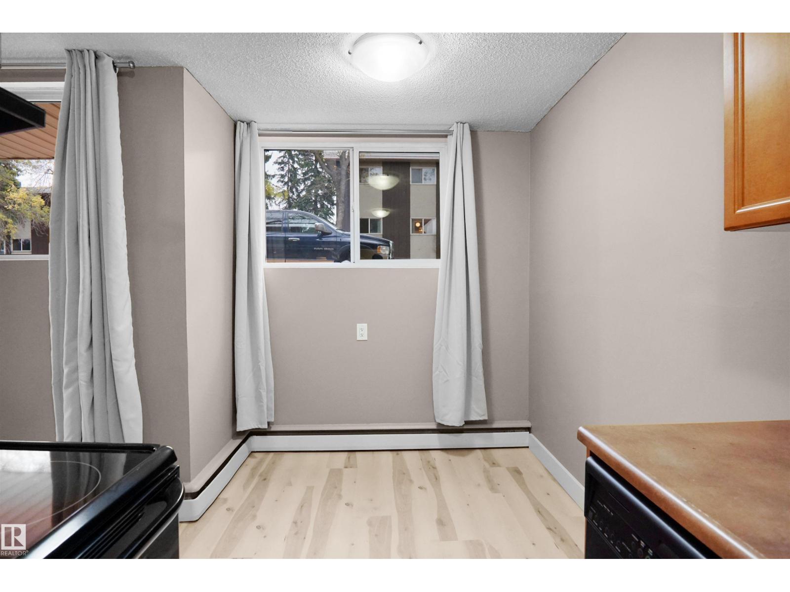 #1 5635 105 St Nw, Edmonton, Alberta  T6H 2N2 - Photo 10 - E4460306