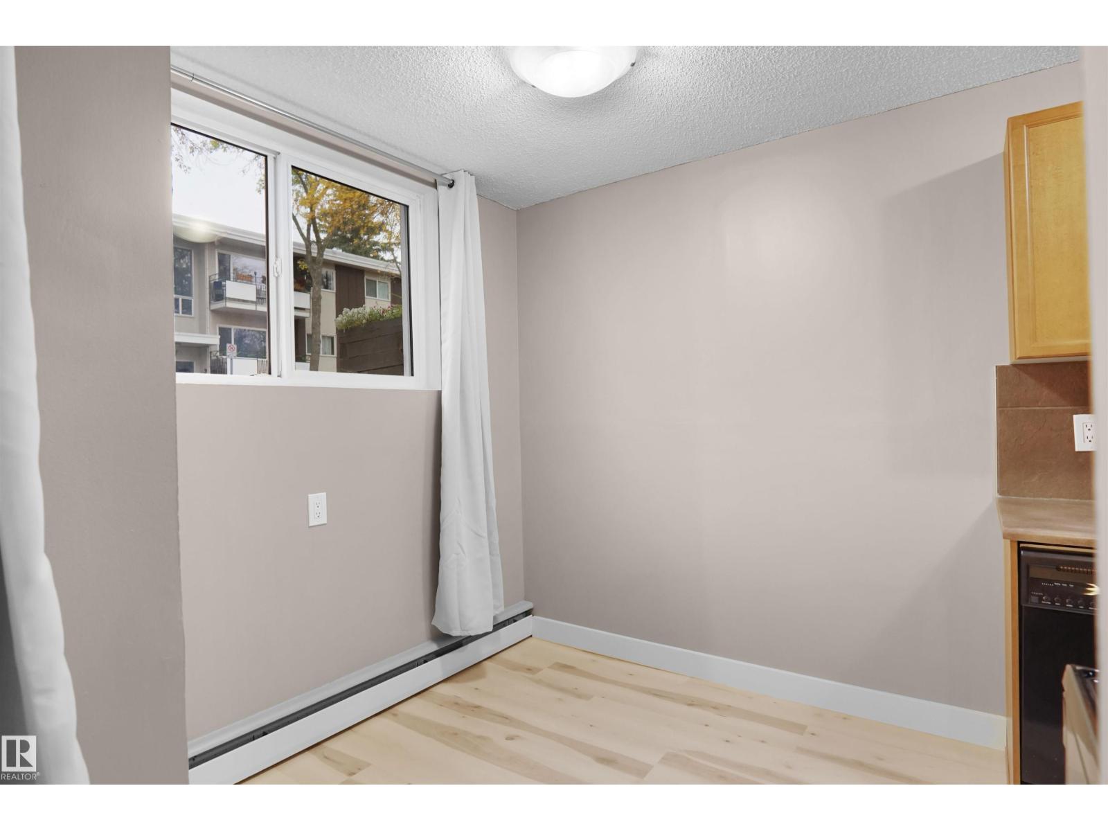 #1 5635 105 St Nw, Edmonton, Alberta  T6H 2N2 - Photo 9 - E4460306