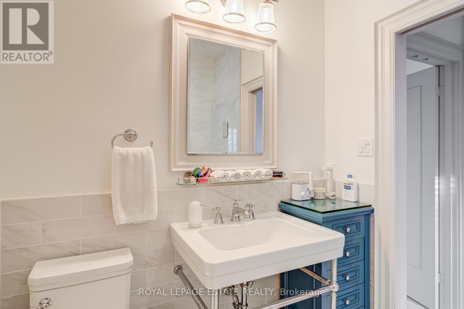 5 Woodstock Place, Toronto, Ontario  M4X 1T7 - Photo 32 - C12438599