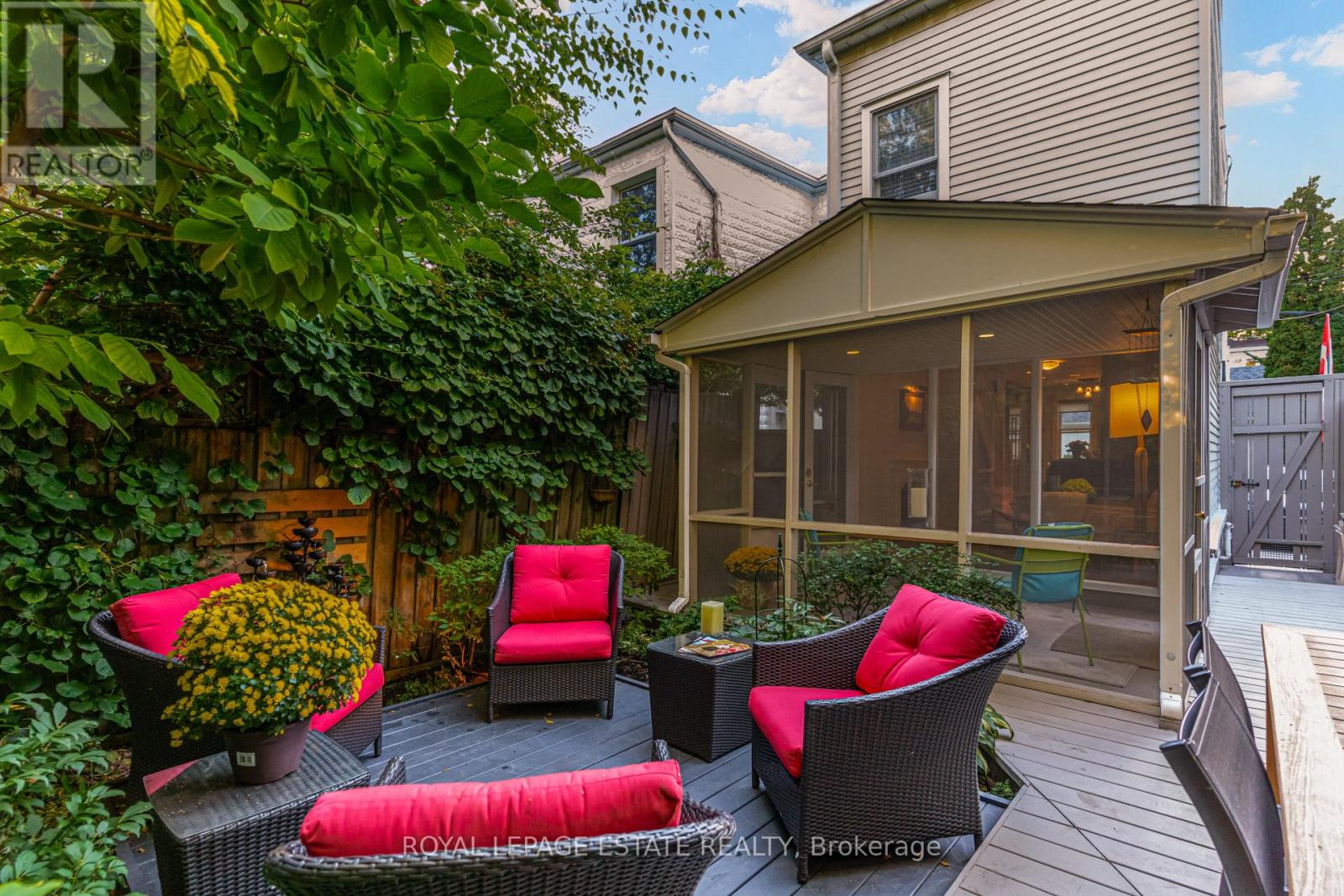 5 Woodstock Place, Toronto, Ontario  M4X 1T7 - Photo 49 - C12438599