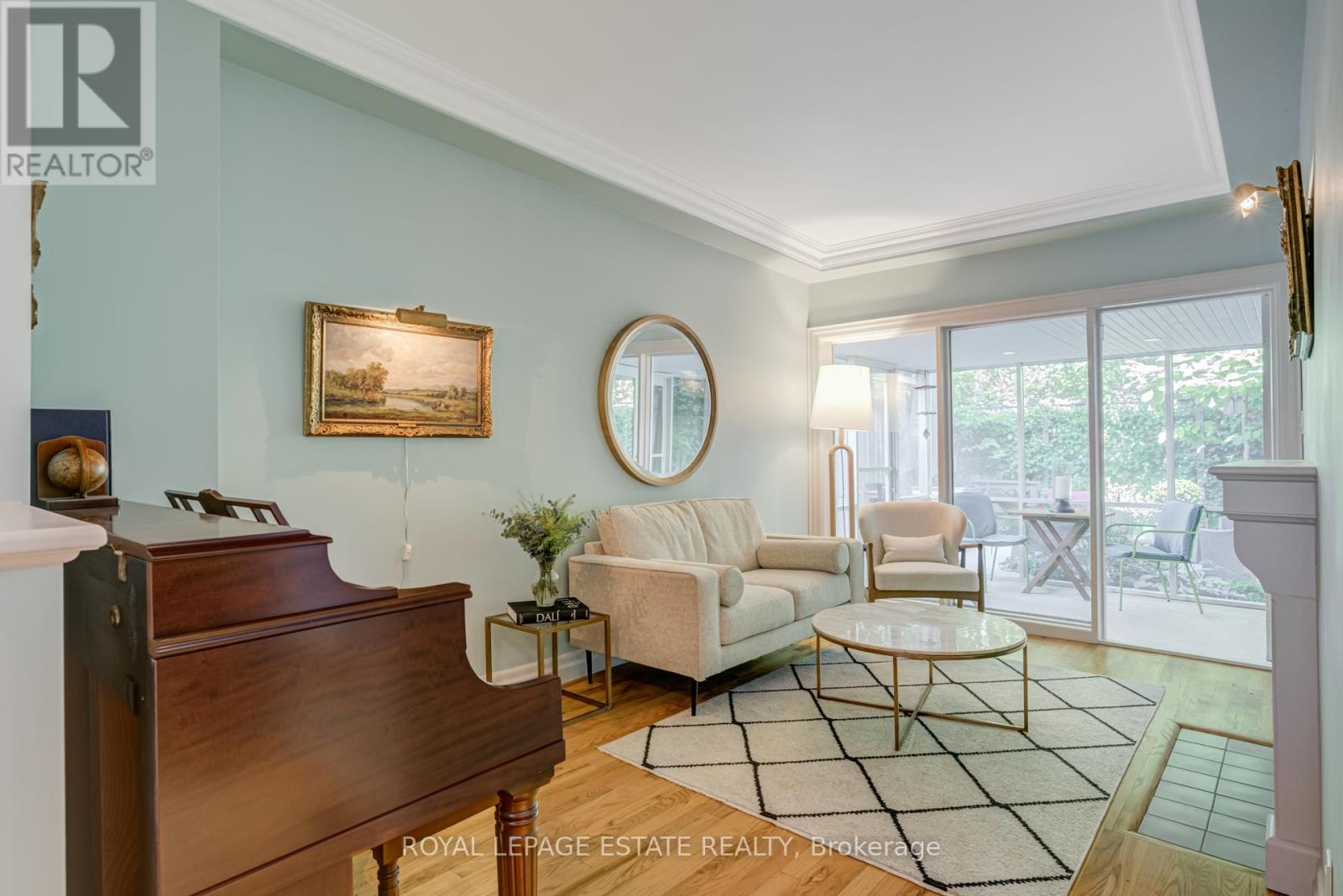 5 Woodstock Place, Toronto, Ontario  M4X 1T7 - Photo 7 - C12438599