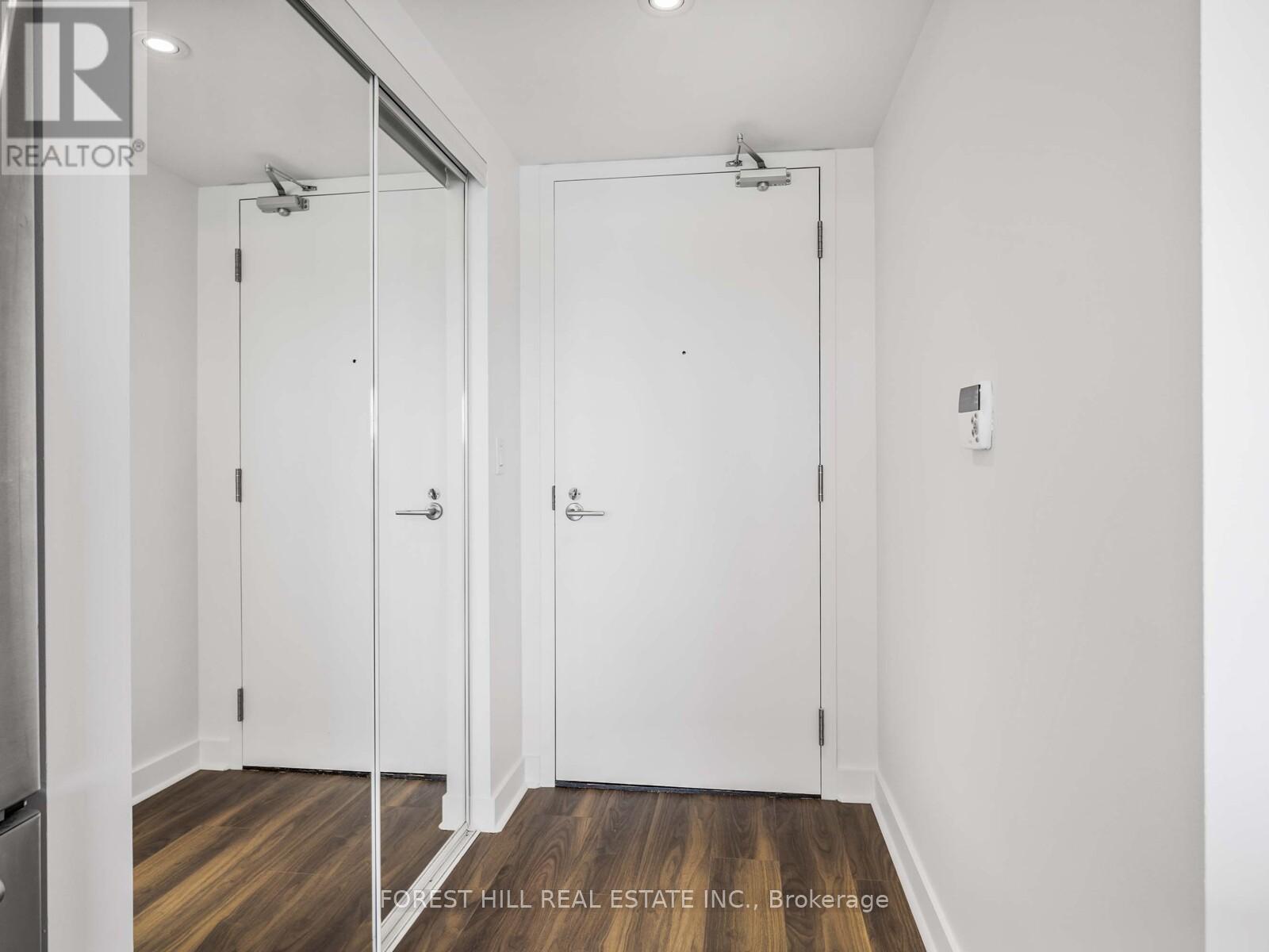 510 - 58 Orchard View Boulevard, Toronto, Ontario  M4R 1B9 - Photo 3 - C12438604