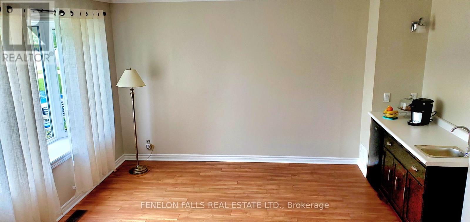 7 James Street, Kawartha Lakes, Ontario  K9V 3B3 - Photo 7 - X12437534