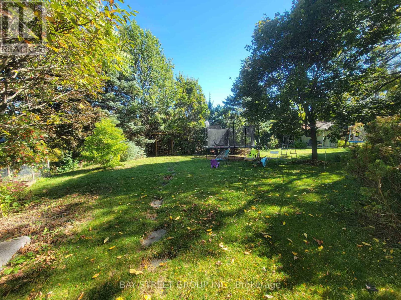 98 Brookeview Drive, Aurora (Aurora Highlands), Ontario  L4G 6R5 - Photo 10 - N12438393