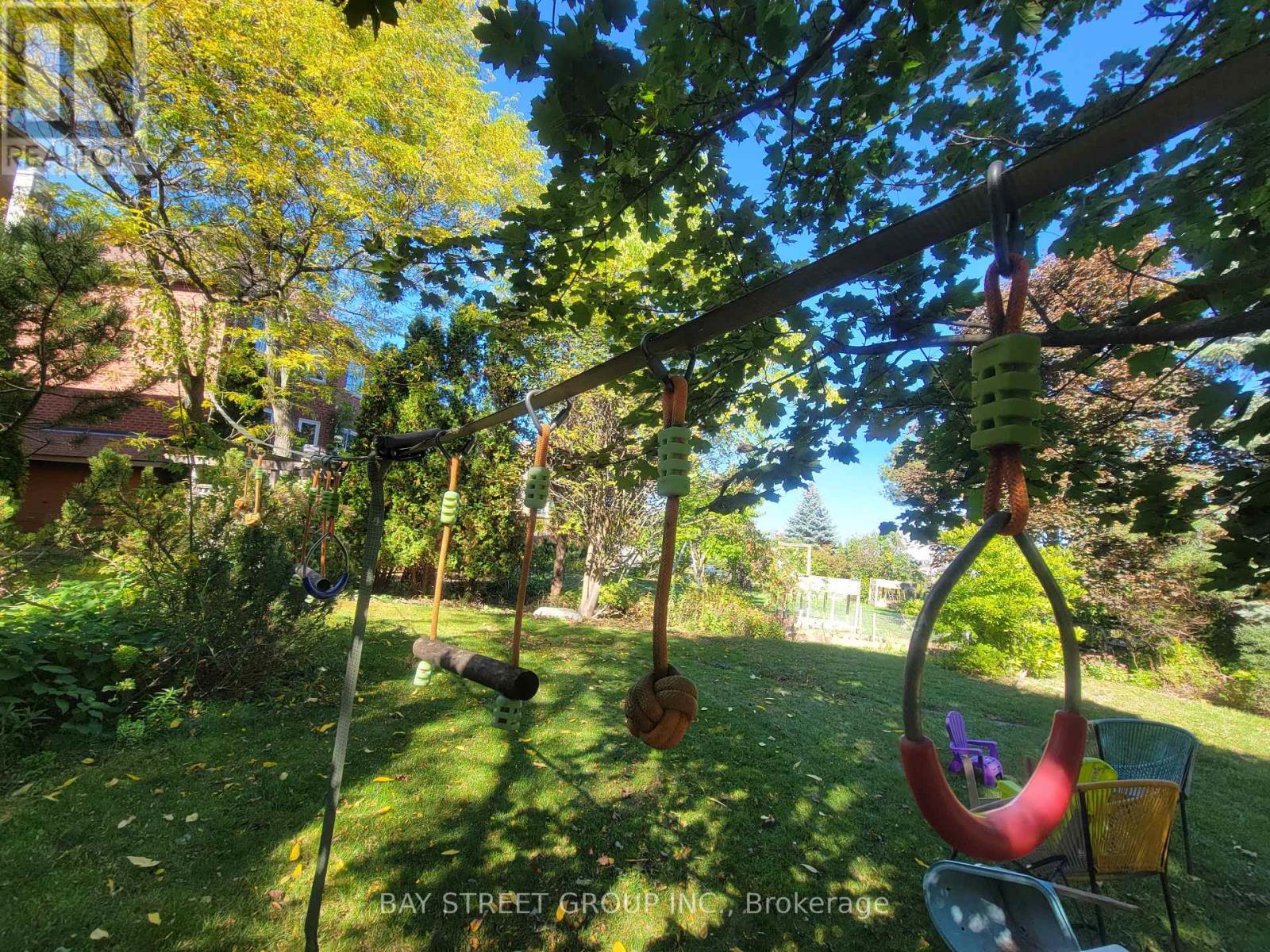 98 Brookeview Drive, Aurora (Aurora Highlands), Ontario  L4G 6R5 - Photo 12 - N12438393