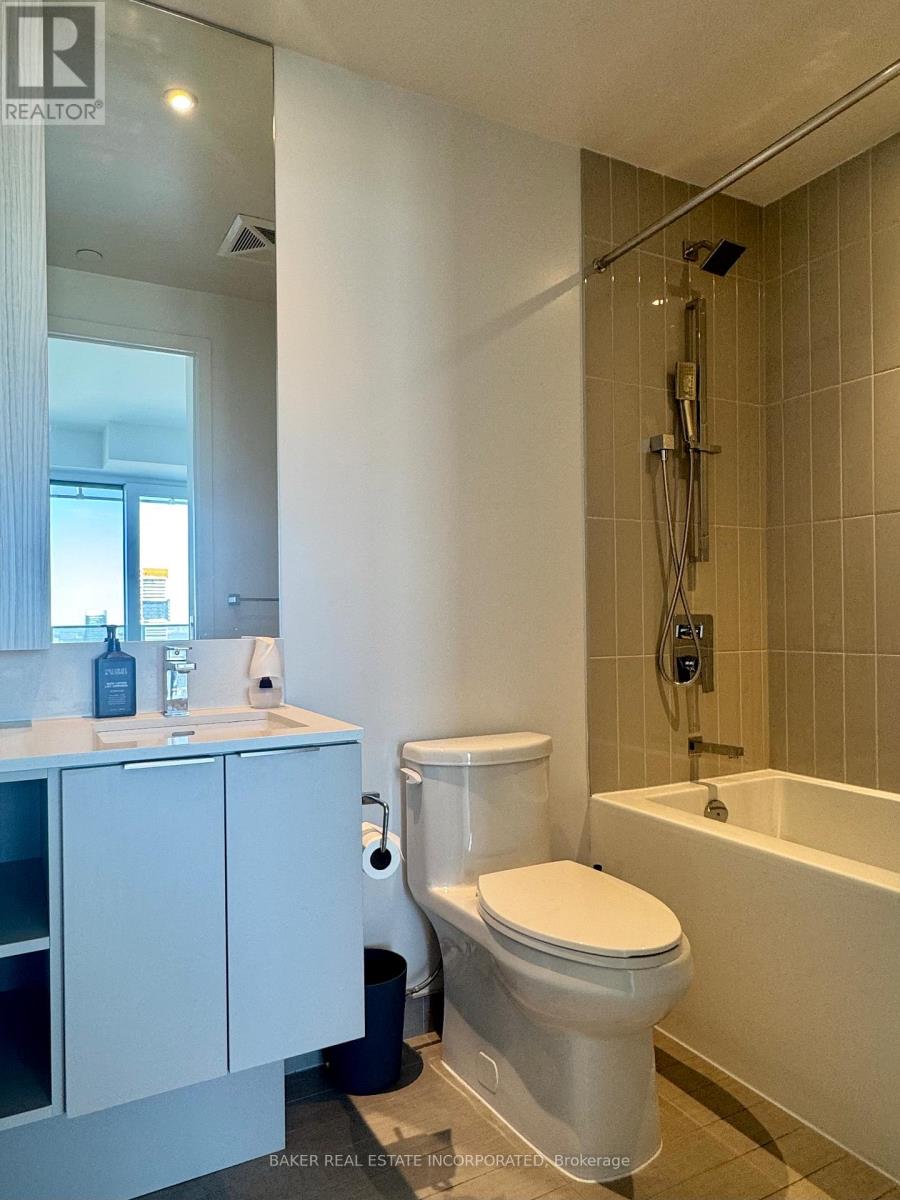 4601 - 3900 Confederation Parkway, Mississauga, Ontario  L5B 0M3 - Photo 15 - W12428935