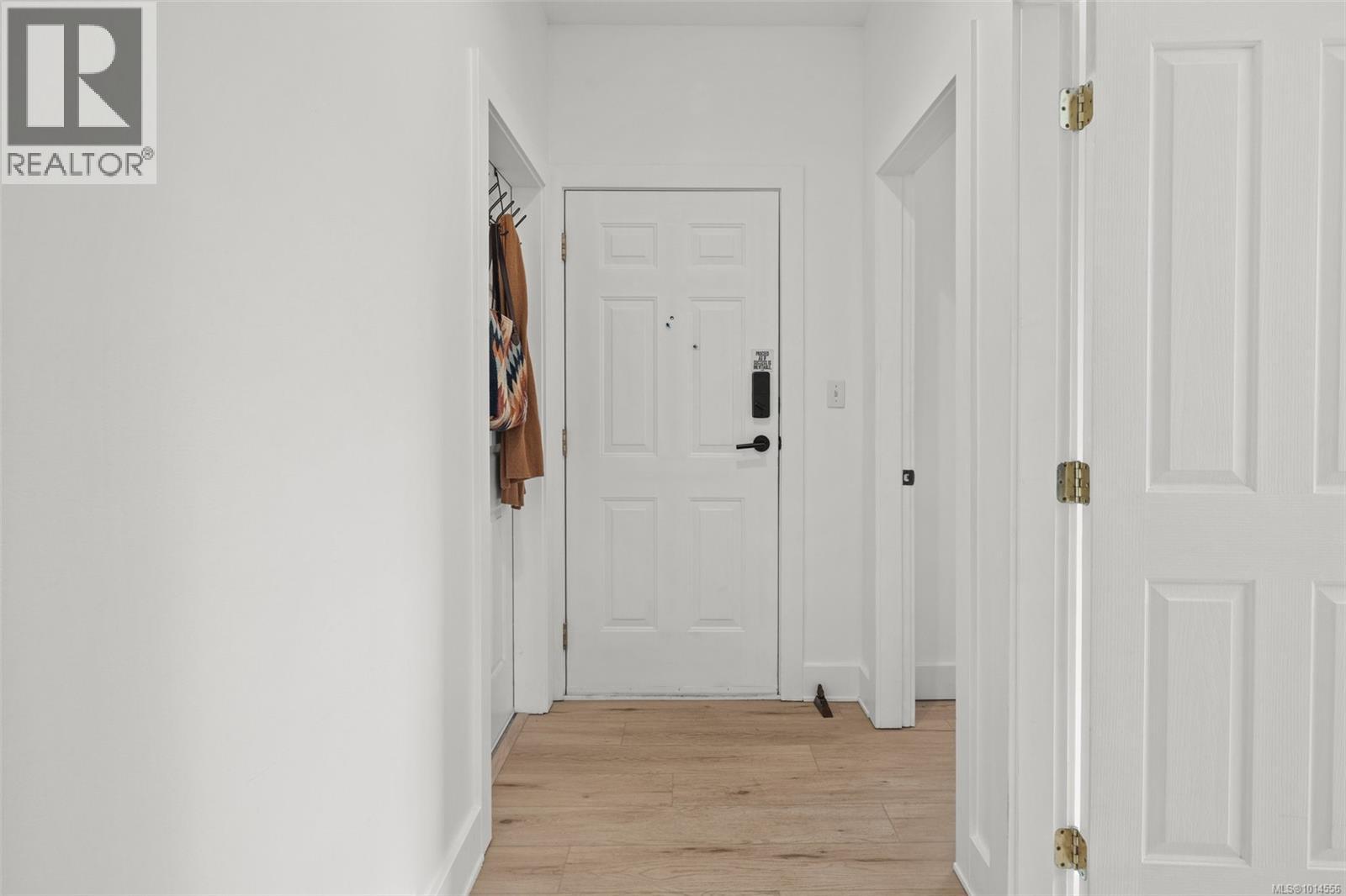 914/916 Russell St, Victoria, British Columbia  V9A 3K9 - Photo 23 - 1014556