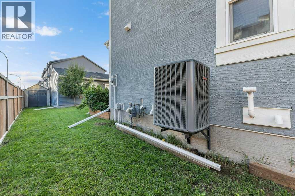 103 Masters Manor Se, Calgary, Alberta  T3M 2R4 - Photo 32 - A2254294