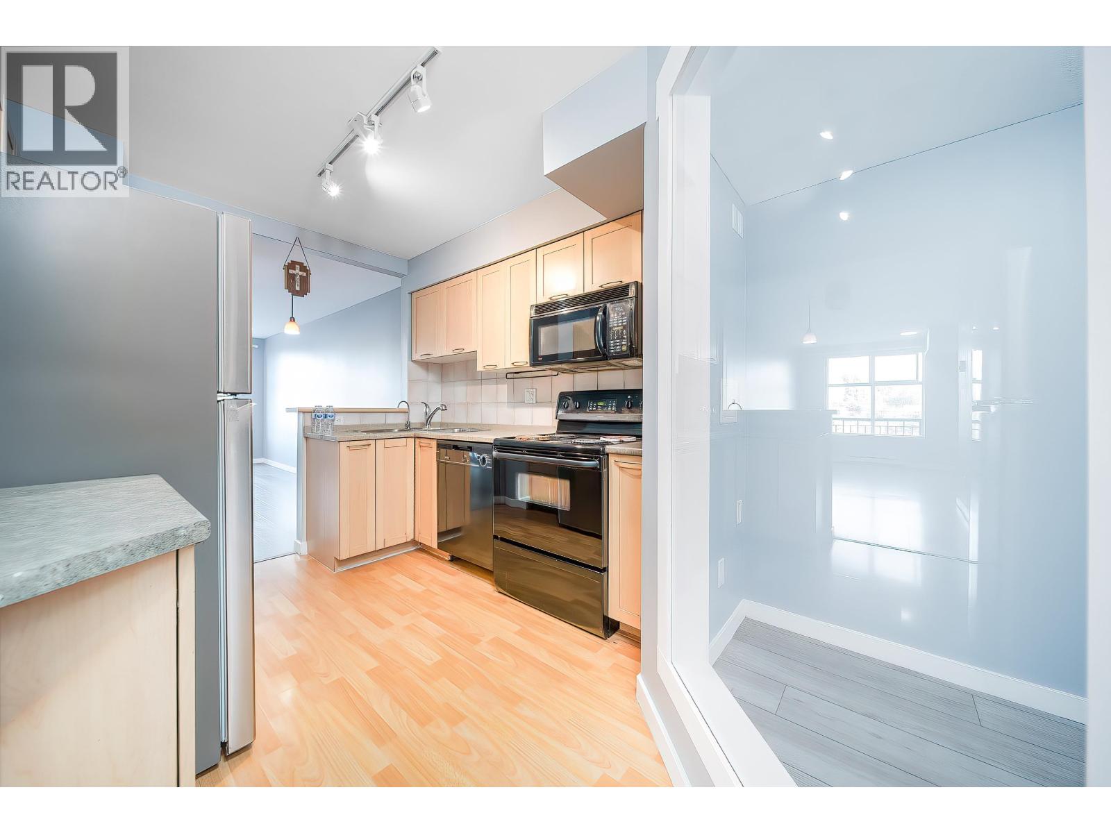 312 1503 W 65th Avenue, Vancouver, British Columbia  V6P 6Y8 - Photo 14 - R3053325