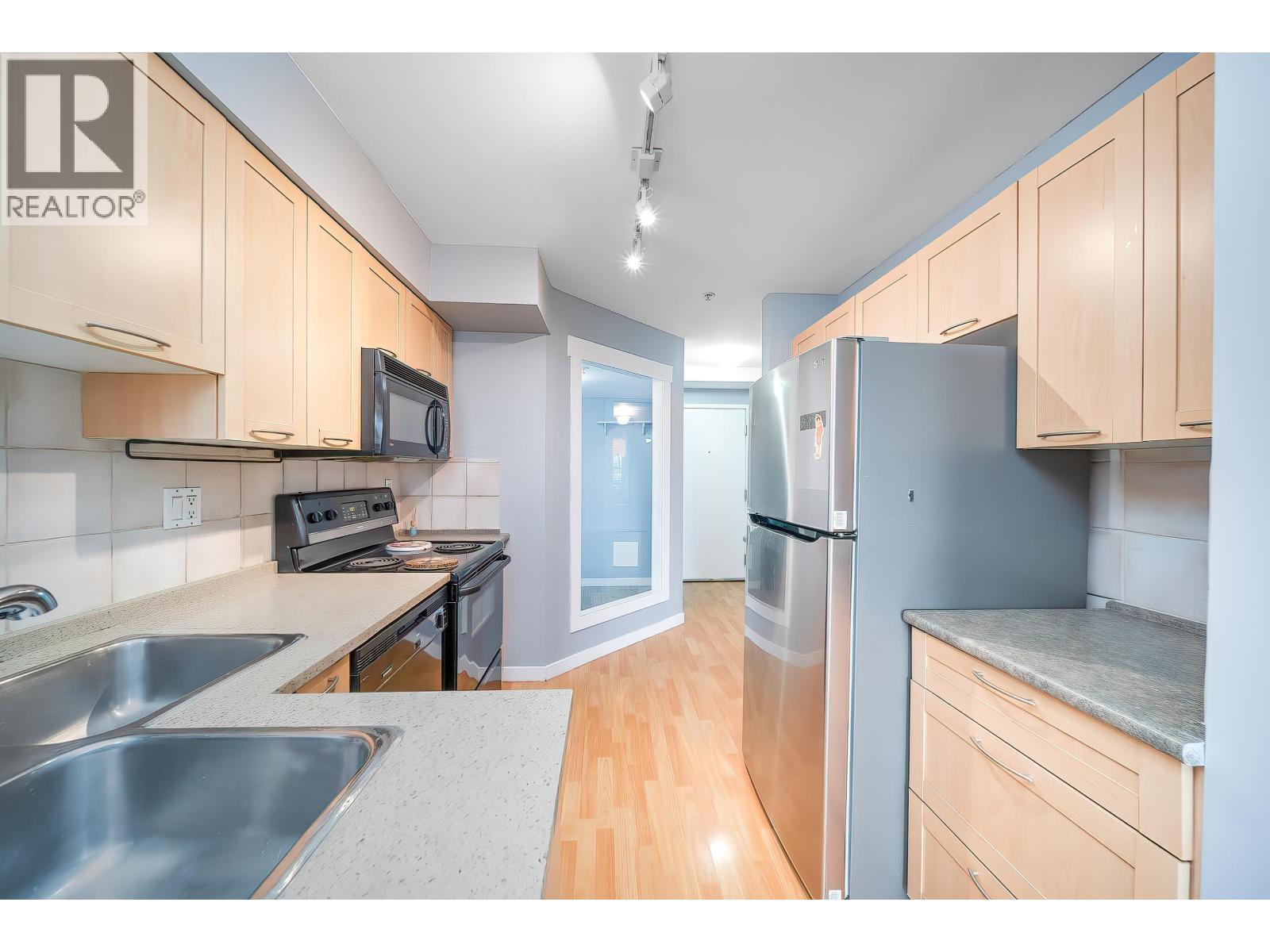 312 1503 W 65th Avenue, Vancouver, British Columbia  V6P 6Y8 - Photo 8 - R3053325