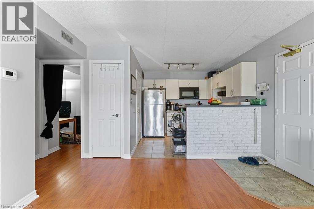 1421 Walkers Line Unit# 304, Burlington, Ontario  L7M 4P4 - Photo 5 - 40775506
