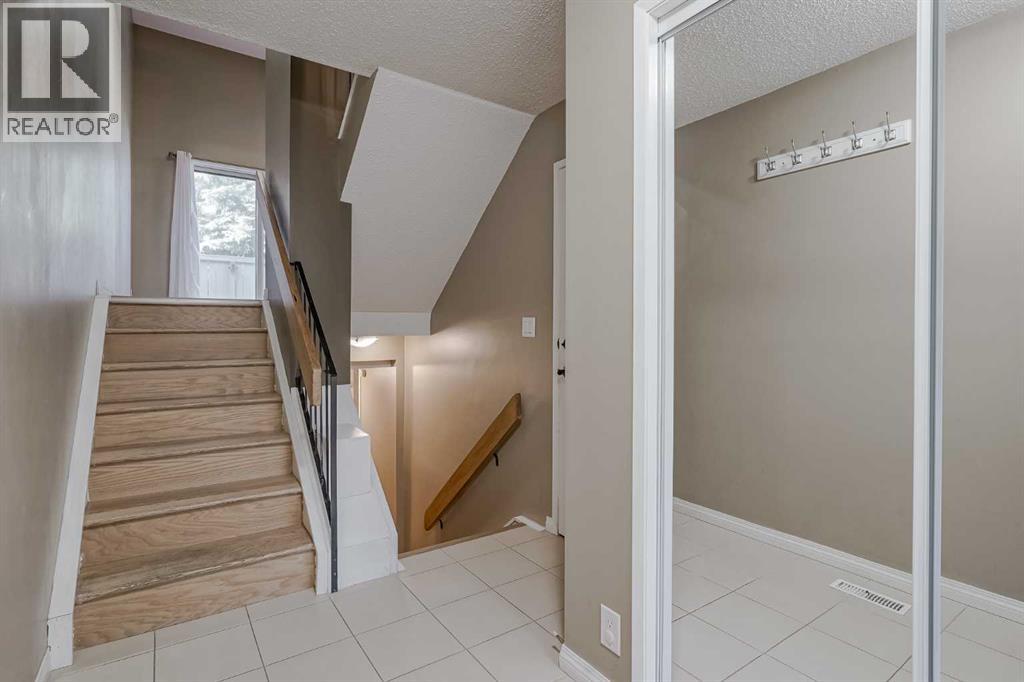 20, 27 Silver Springs Drive Nw, Calgary, Alberta  T3B 4N3 - Photo 3 - A2260733